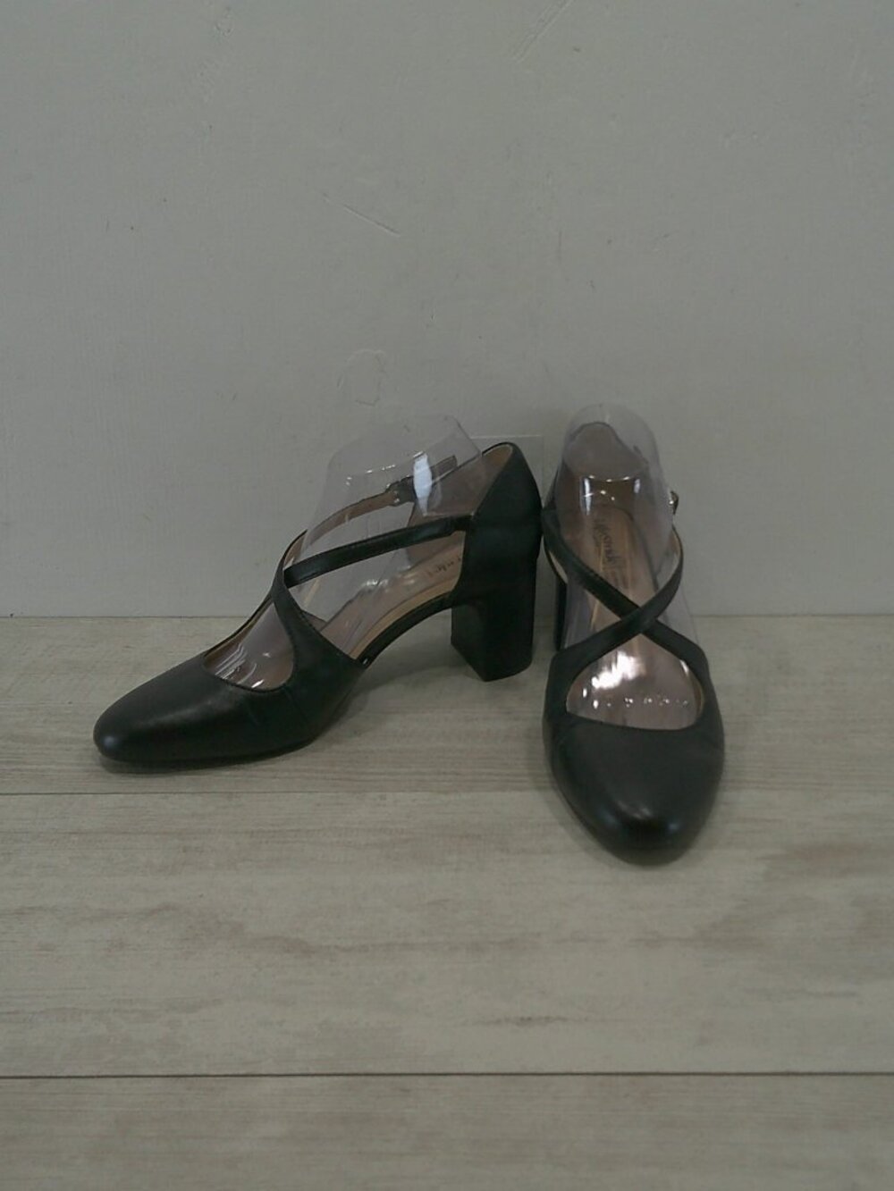 LifeStride Tracy Retro Pinup Style Strappy Black Faux Leather Low Block Heel 9.5